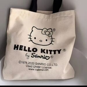 NEW HELLO KITTY TOTE